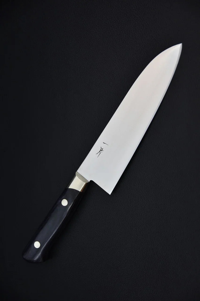 Hitohira FJ VG-10 Santoku 180 mm en acier VG-10, lame à finition Migaki, manche occidental en Pakka violet.