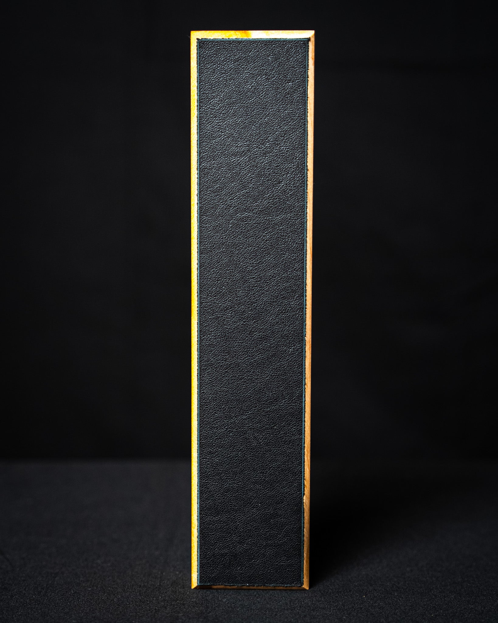 Stay Sharp Barre Magnétique En Cuir