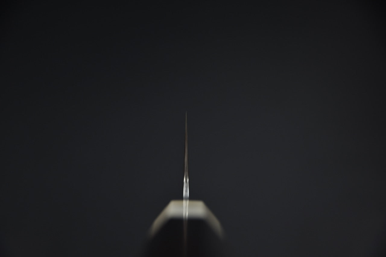 Dos de lame du kiritsuke japonais SPG Strix, vue en angle