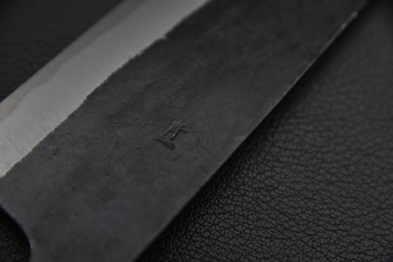 Pointe arrondie du santoku japonais 165 mm, vue de dessus