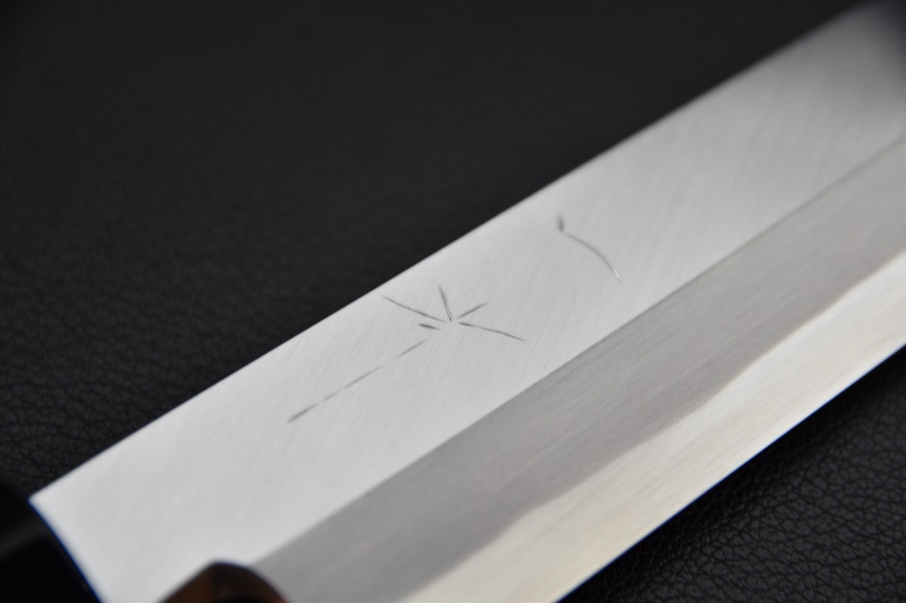 Yanagiba 300 mm Shirogami #2 — détail du tranchant à simple biseau, couteau japonais
