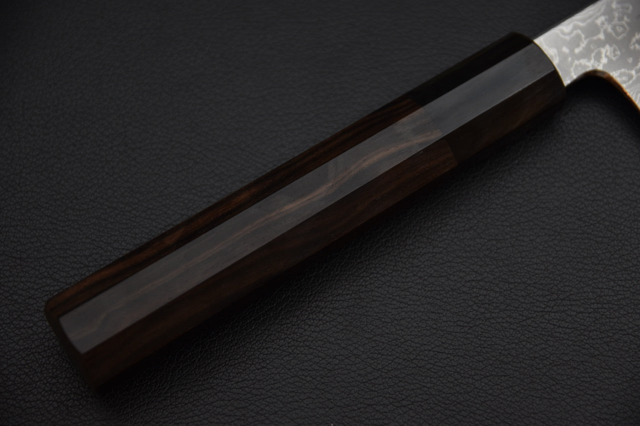 Hitohira Tanaka kiritsuke 225 mm — jonction manche et lame, virole sombre