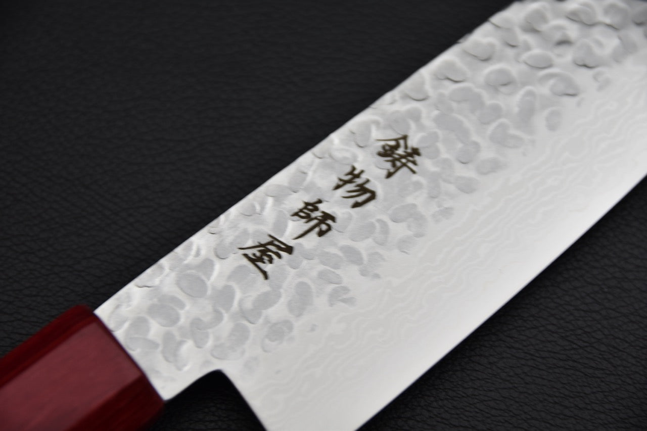 Hitohira T10 santoku — vue du tranchant et de la pointe arrondie