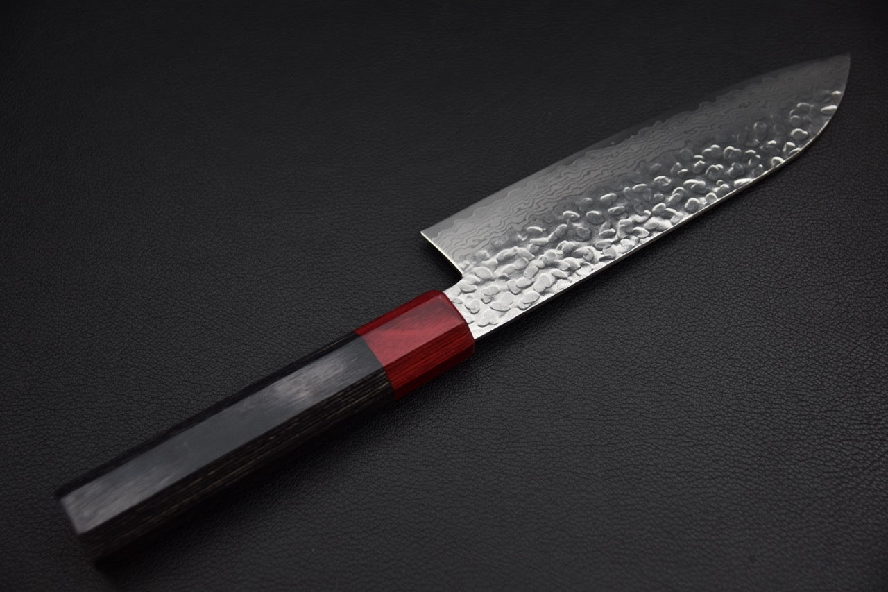 Hitohira T10 santoku — détail du talon et de la jonction lame-manche