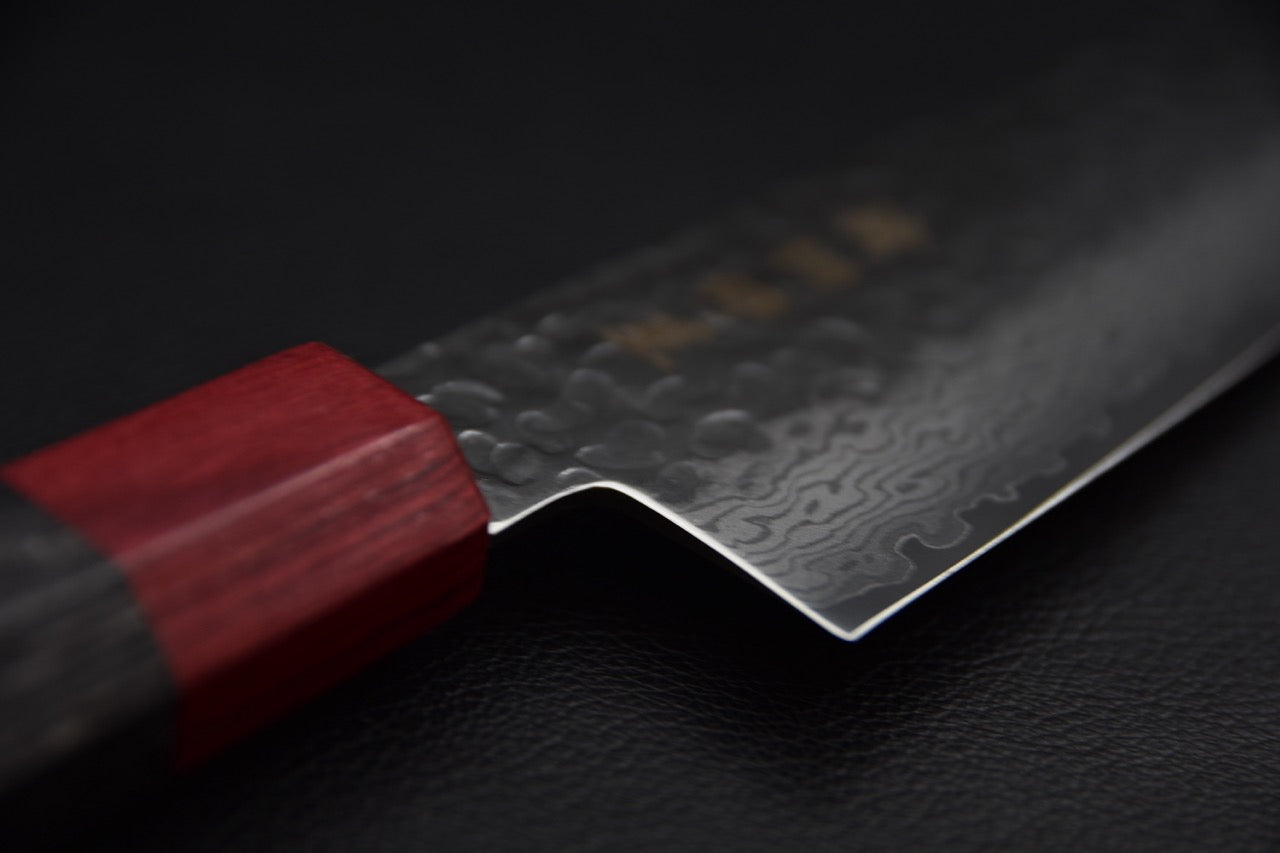 Hitohira T10 santoku VG-10 — vue de dessus, profil haut caractéristique