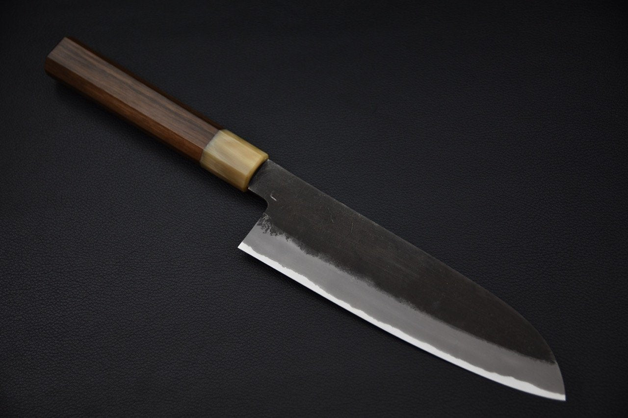 Couteau Santoku japonais avec lame en acier Nashiji et manche en ébène, par Hinoura