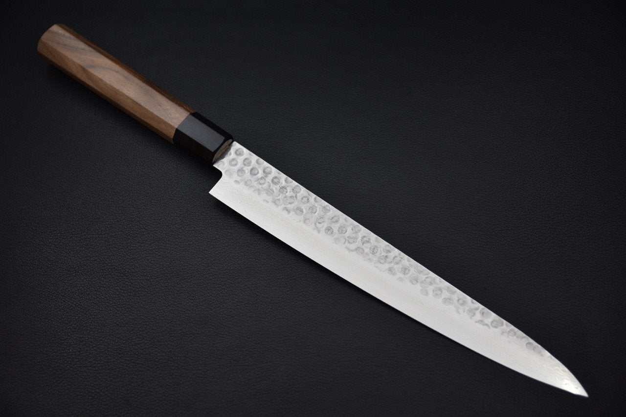 Couteau japonais Sujihiki 240 mm Hitohira Hg avec lame Tsuchime damascus et manche en noyer