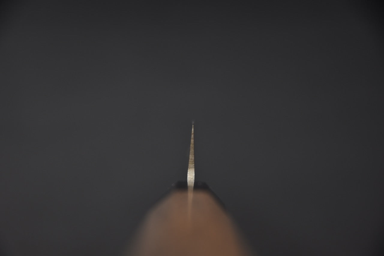 Couteau japonais Sujihiki de 240 mm avec lame damas en acier Tsuchime et manche en noyer