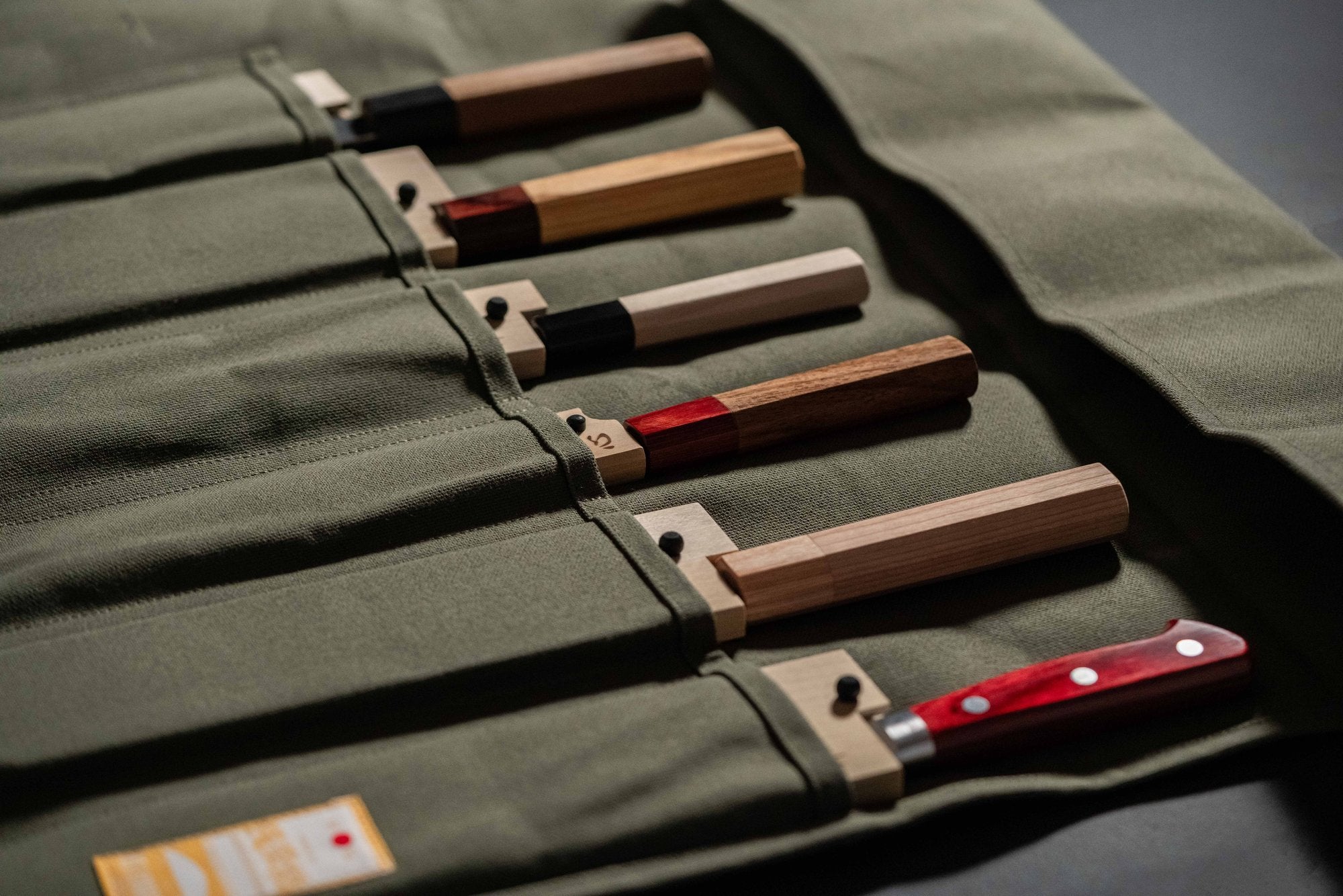 HI-CONDITION Hanpu Rouleau 6 Pochettes Kaki