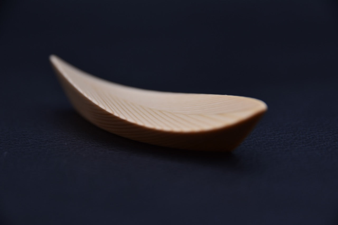 Hashi-coo Leaf chopstick holder