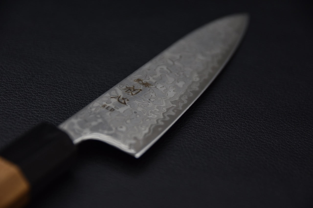 couteau japonais petty damas fin motif Kurozome vue de profil