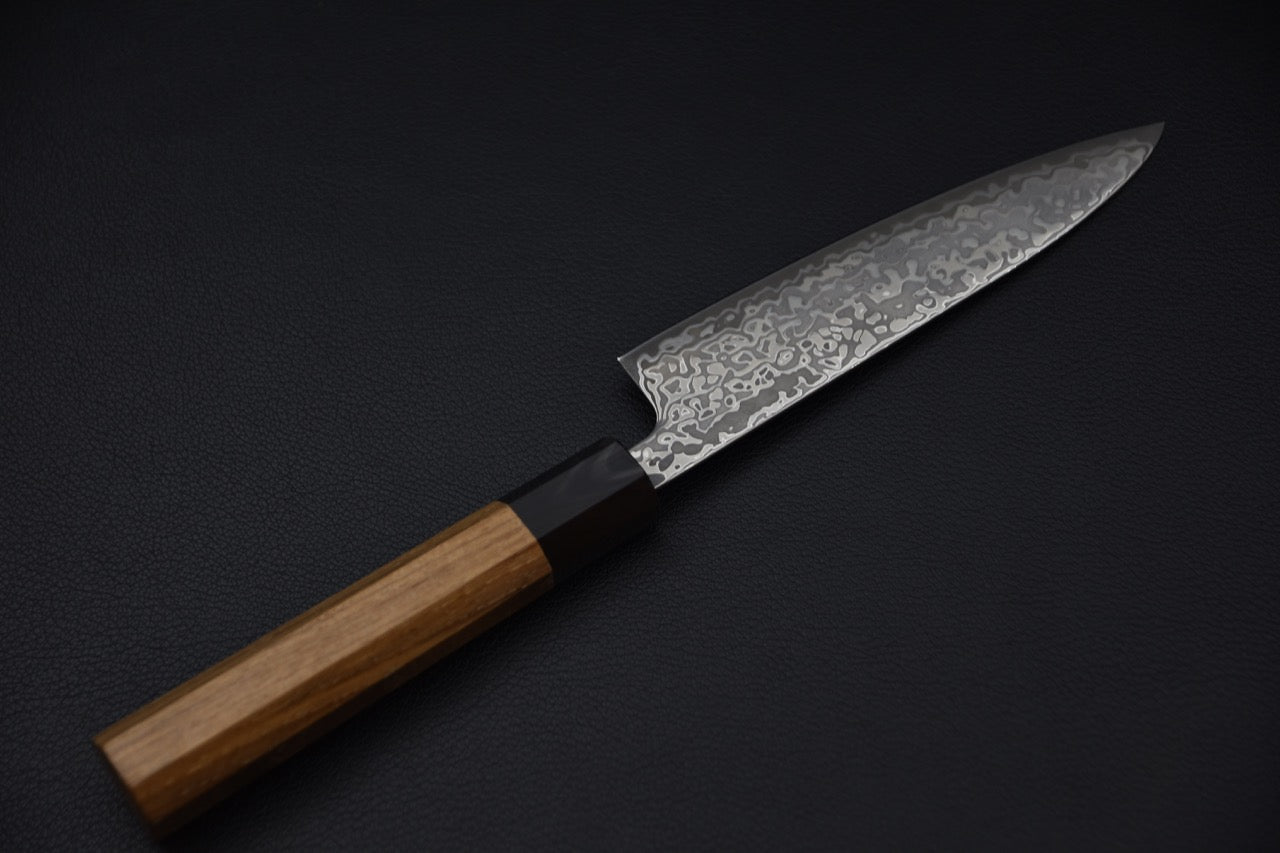 couteau japonais lame damas motifs Kurozome coupe nette détail