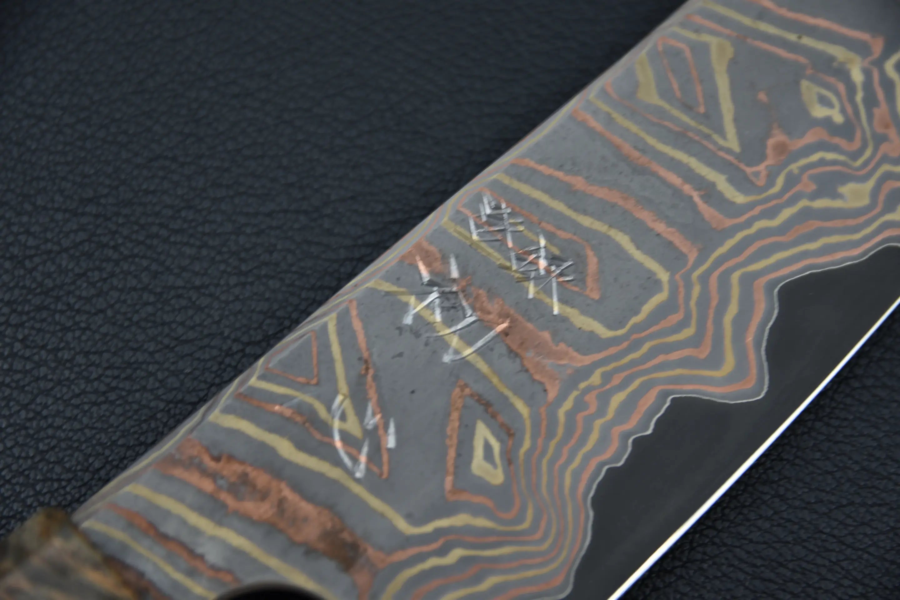 Hatsukokoro Irodori Aogami #2 Rainbow Damascus Bunka 180mm Bouleau