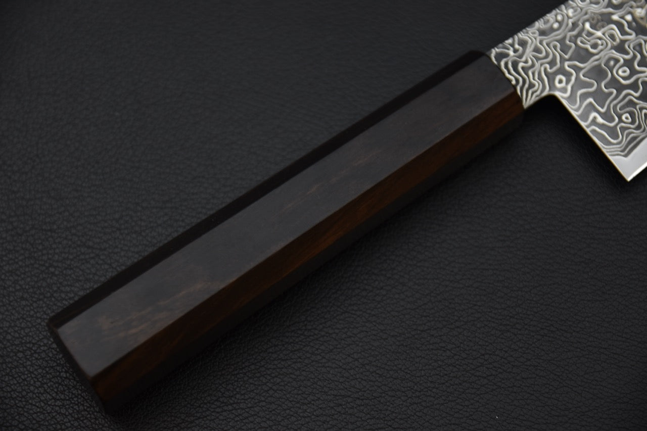 Couteau japonais gyuto kiritsuke SG2, vue du spine montrant l’épaisseur et la finesse de la lame — Stay Sharp Montréal.