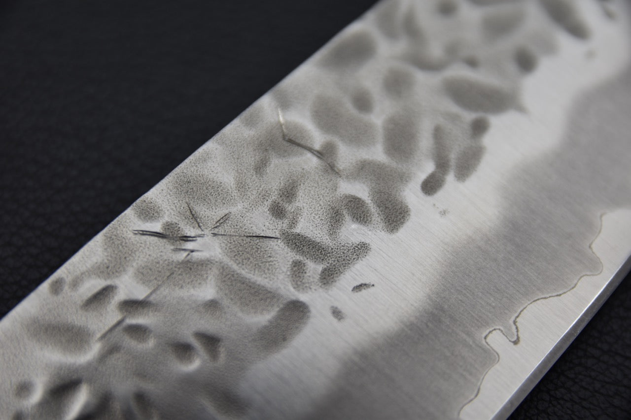 Hitohira Futana Shirogami #1 Tsuchime Santoku 170mm Ébène