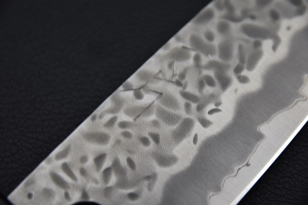 Hitohira Futana Shirogami #1 Tsuchime Santoku 170mm Noyer