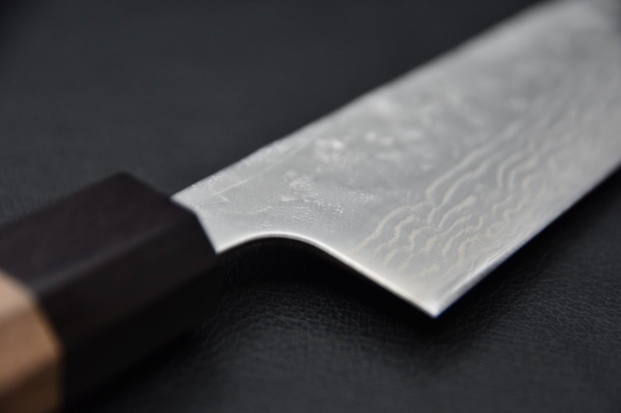 Vue du tranchant et de l’émouture du couteau japonais bunka 170mm — Stay Sharp Montréal