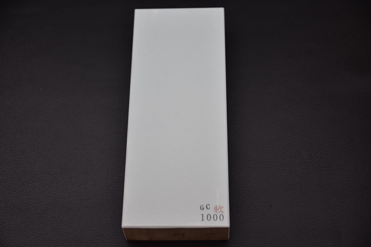 Pierre à aiguiser Hitohira GC 1000 grain – vue de dessus sur fond noir