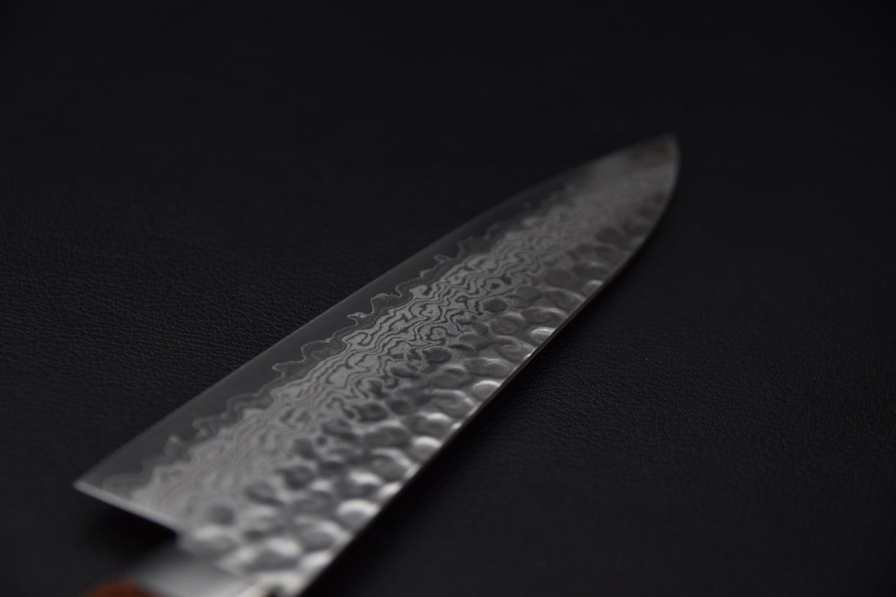 Vue générale du couteau japonais gyuto 180mm Hitohira HG avec manche imitation acajou