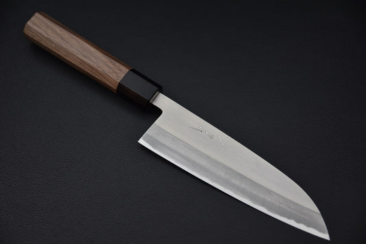 "Couteau japonais Santoku Hitohira Harima Aogami #2 165mm, vue complète sur fond noir."