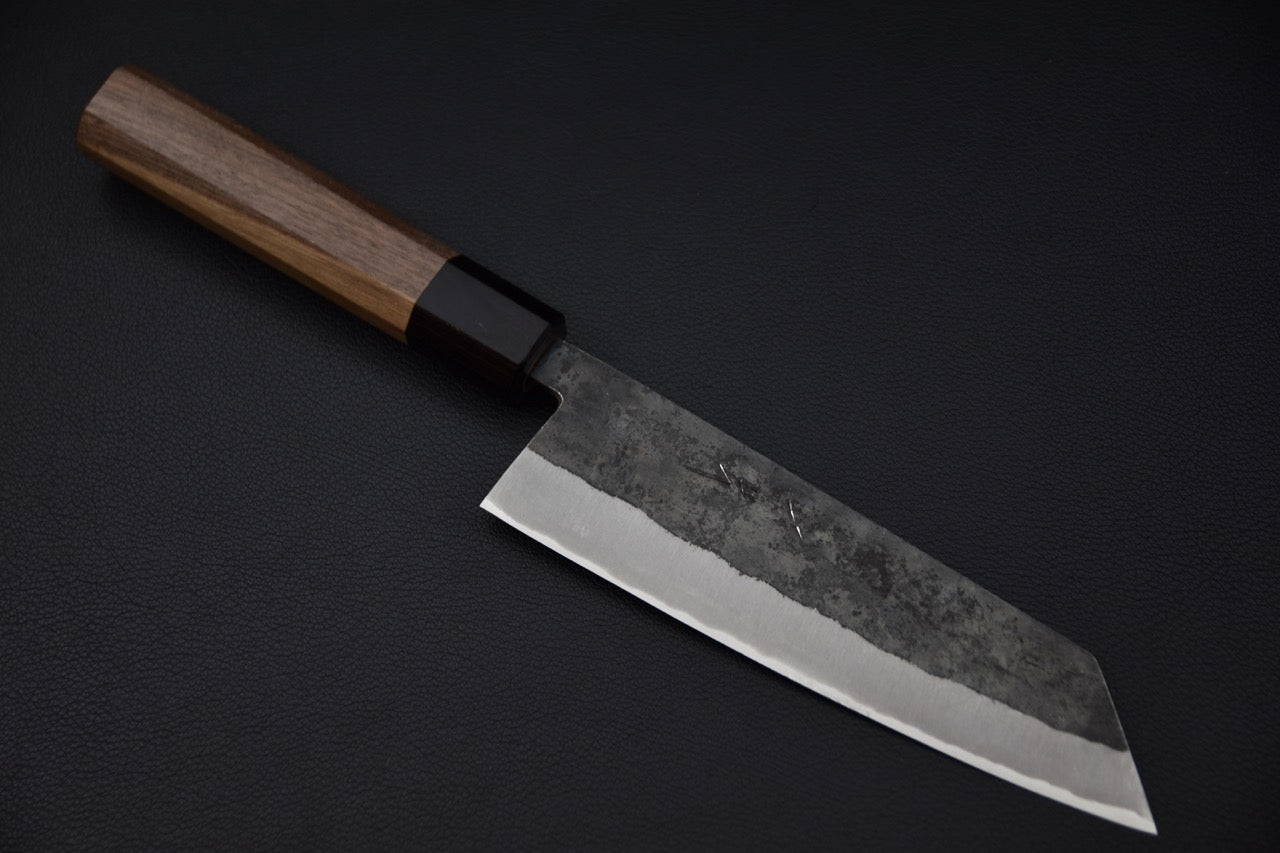 Couteau japonais Bunka 165mm Hitohira Harima, acier Aogami #2, finition kurouchi, manche en noyer — vue complète.