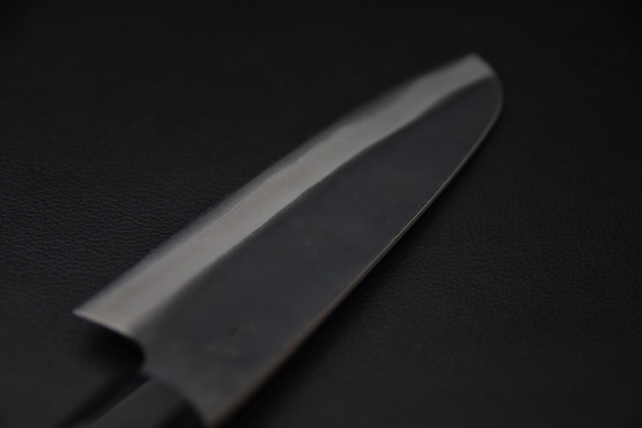 Hitohira Hizen Kurouchi Santoku forgé main en Blue #1 avec cladding inoxydable et manche bois léger