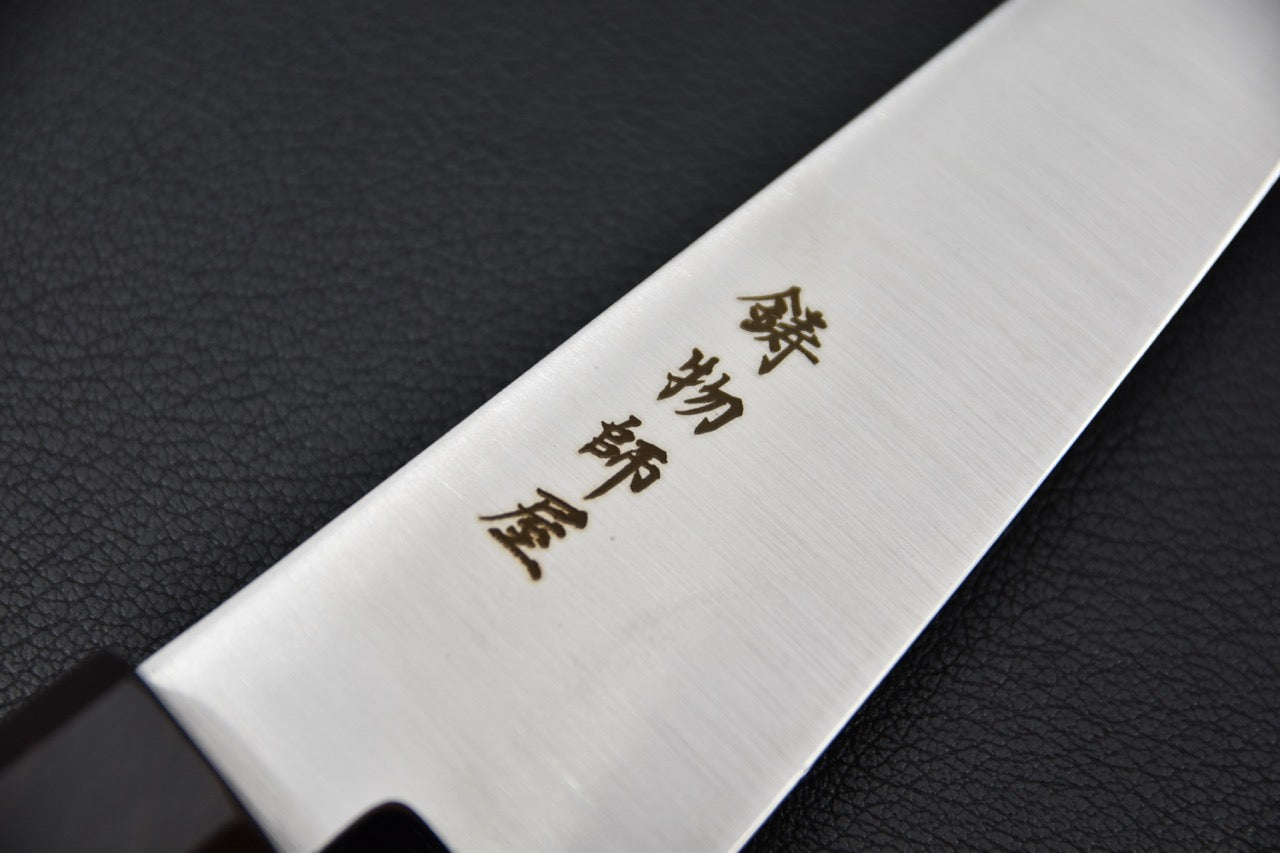 "Gravure japonaise sur la lame du couteau japonais Hitohira Imojiya TH Inox Honesuki."