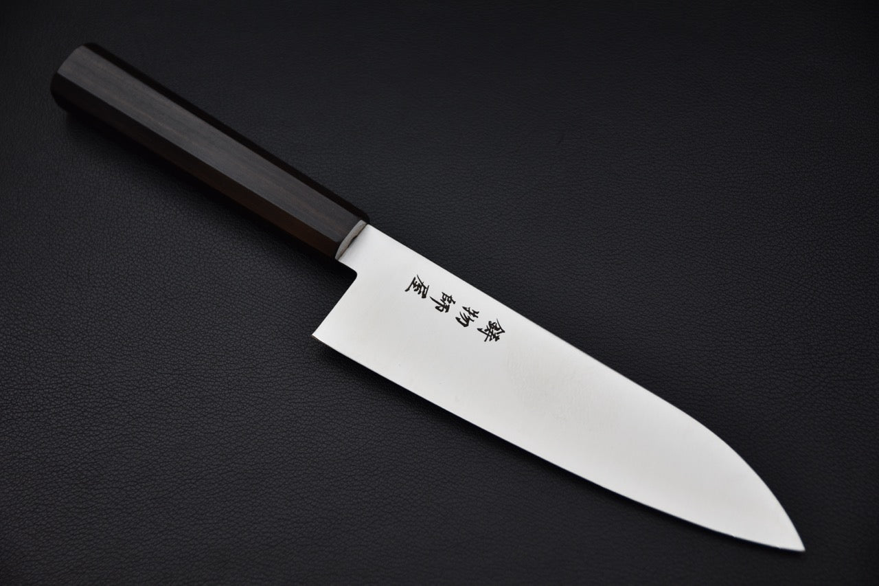 couteau japonais santoku avec lame inox satinée et manche bois foncé octogonal.