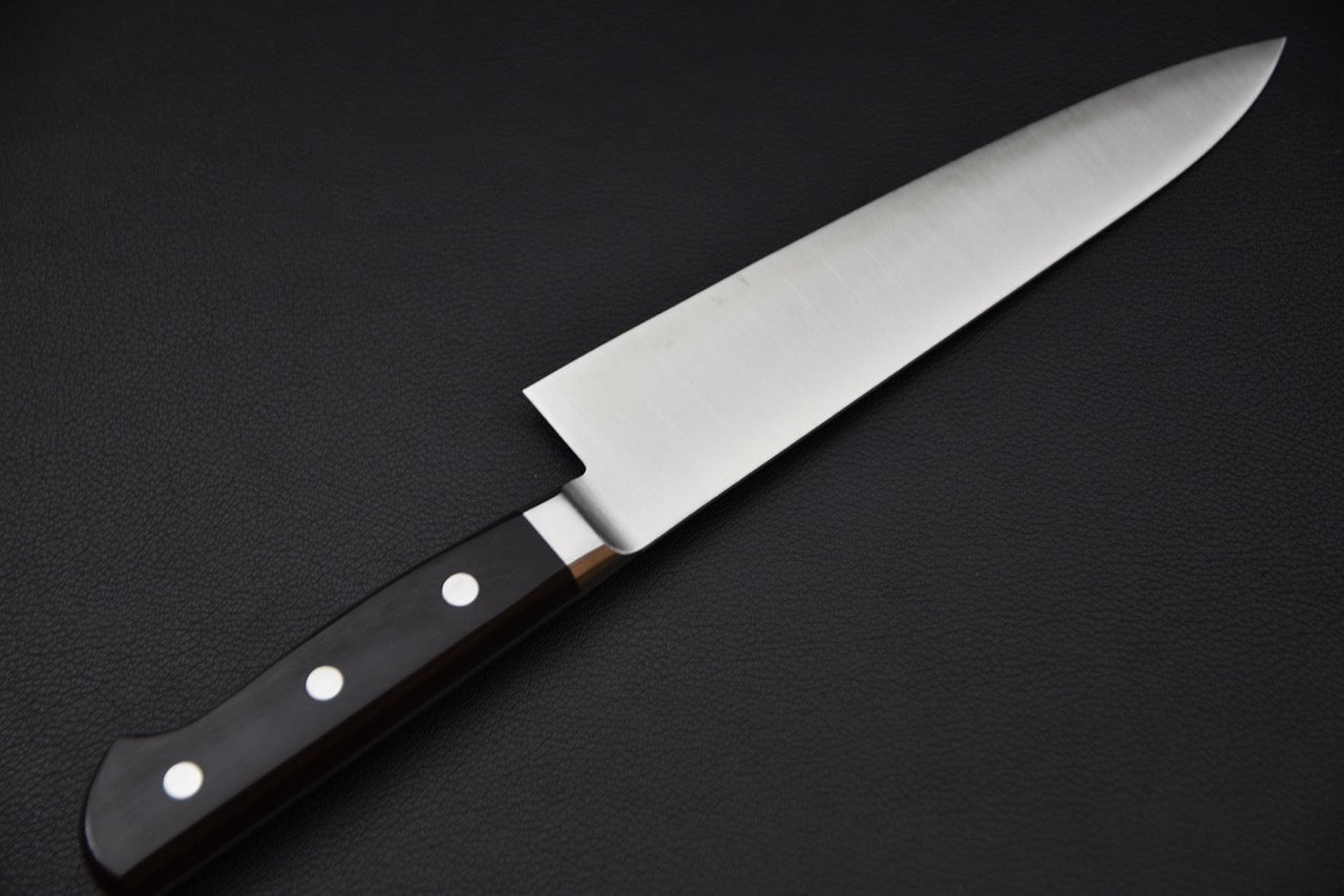 Profil de la lame du couteau japonais Hitohira Imojiya TH Stainless gyuto 180mm montrant l’épaisseur fine