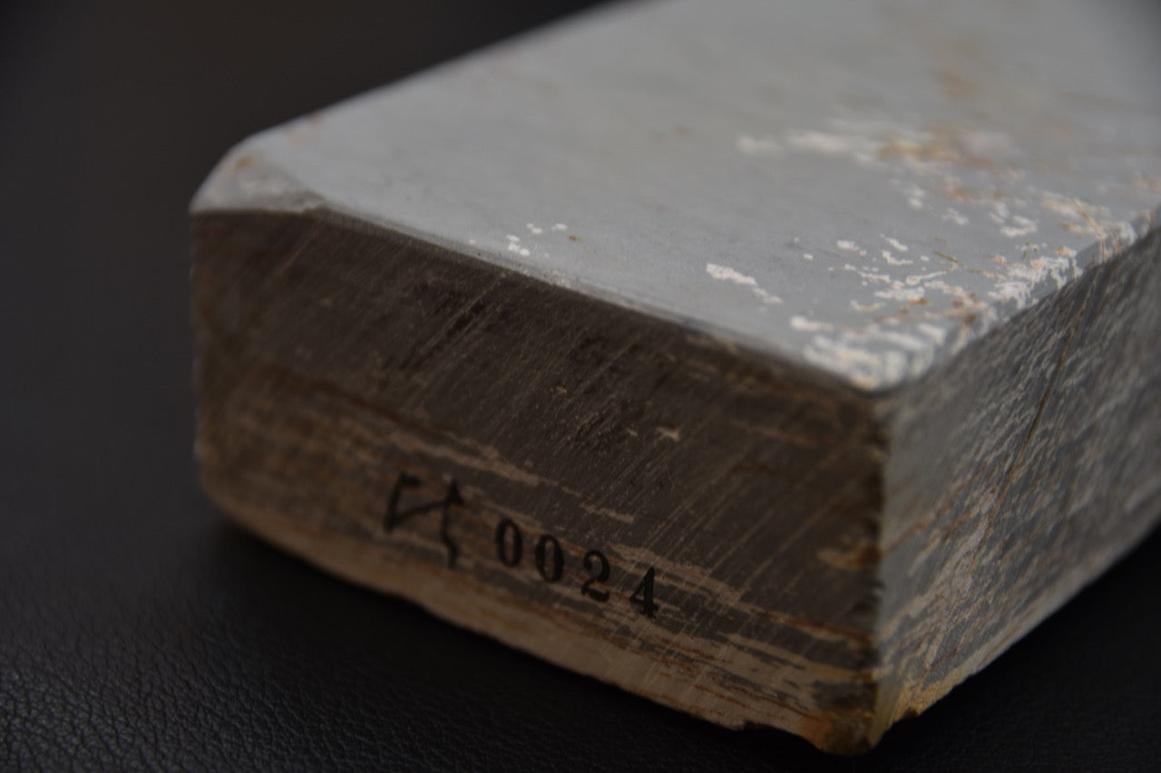 Hitohira Picked Mizukihara Uchigumori Natural Stone (No.0024)