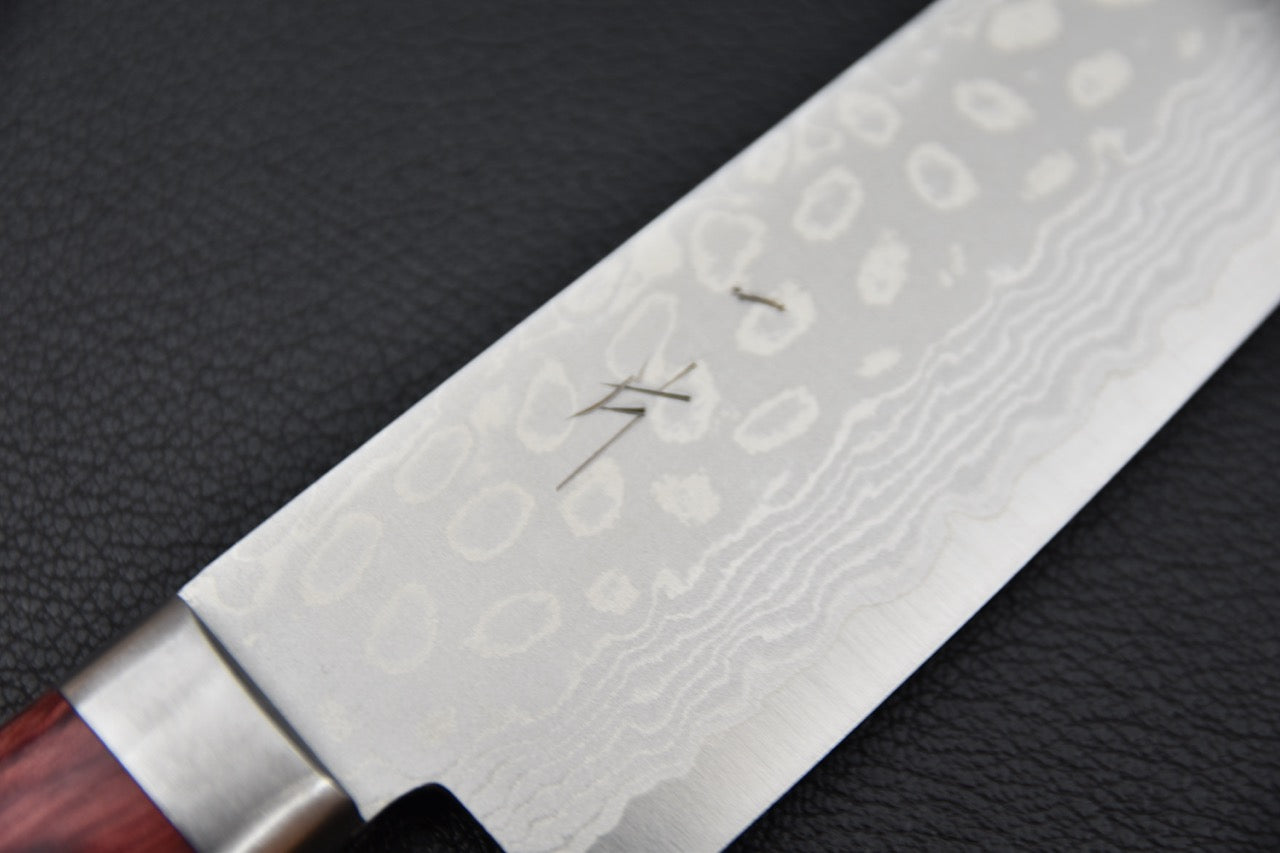 Marquage sur la lame du couteau japonais Hitohira NM V10 santoku 130mm