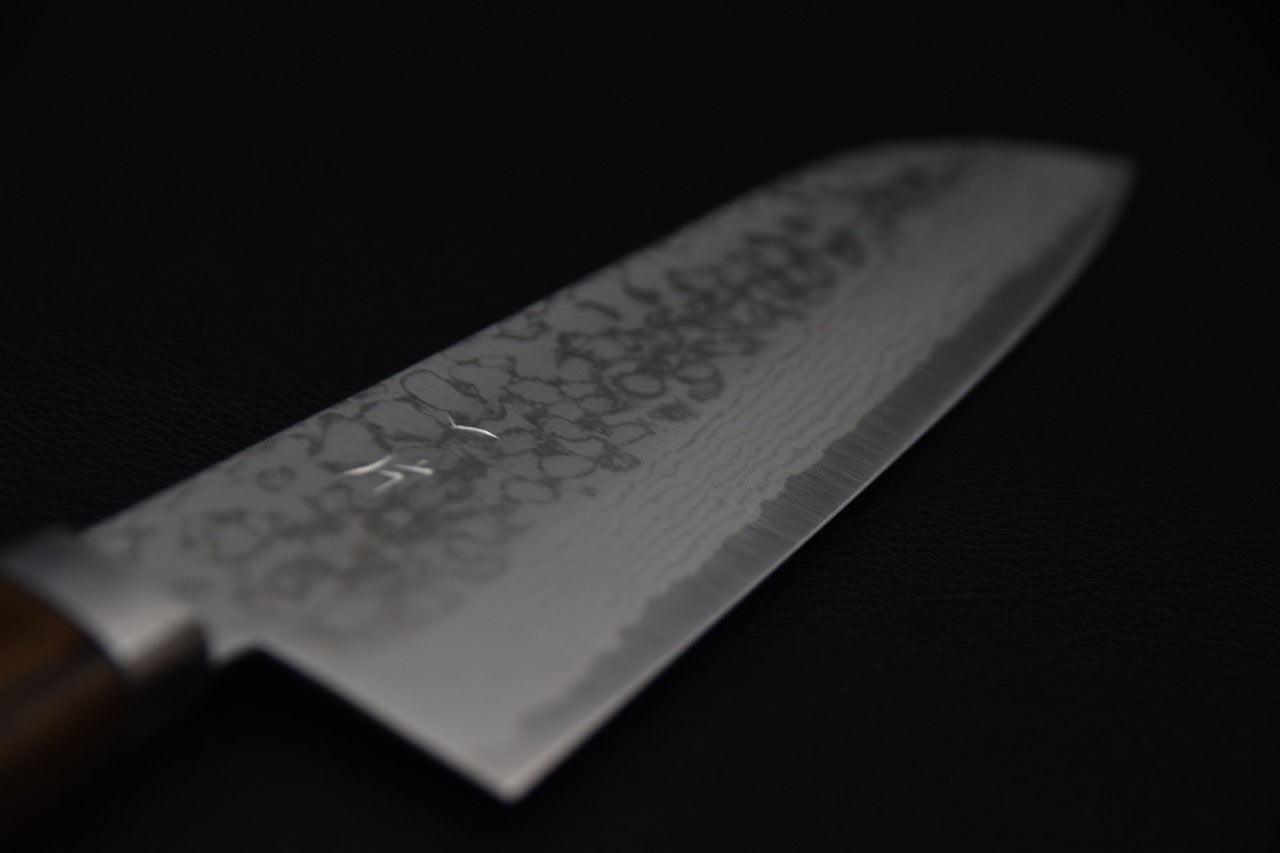 Hitohira NM V10 Damascus Santoku 170mm Pakka