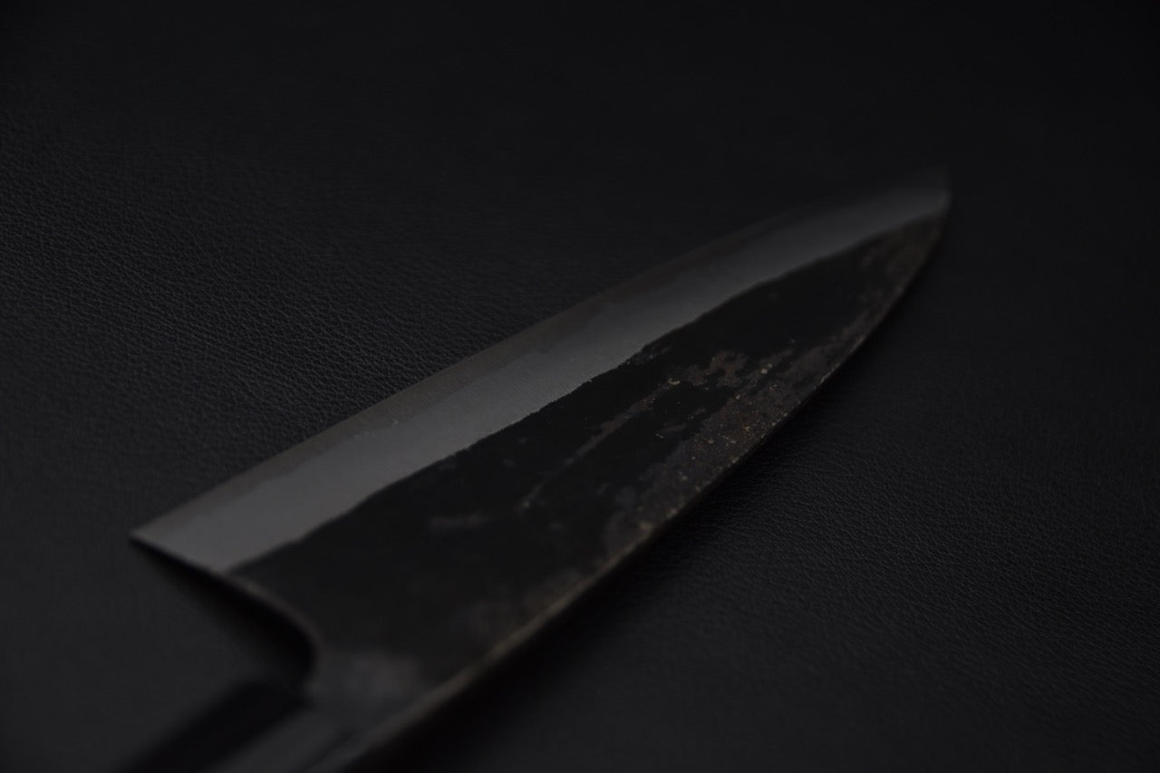 couteau japonais équilibre entre manche léger et lame affûtée