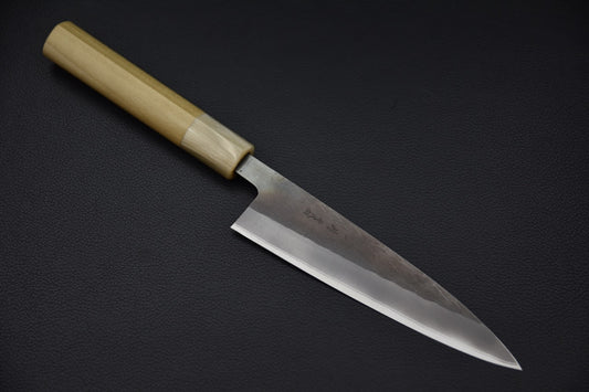 Couteau japonais Hitohira Petty 150mm avec lame en acier Aogami #2, finition kurouchi et manche en bois de ho et corne de buffle