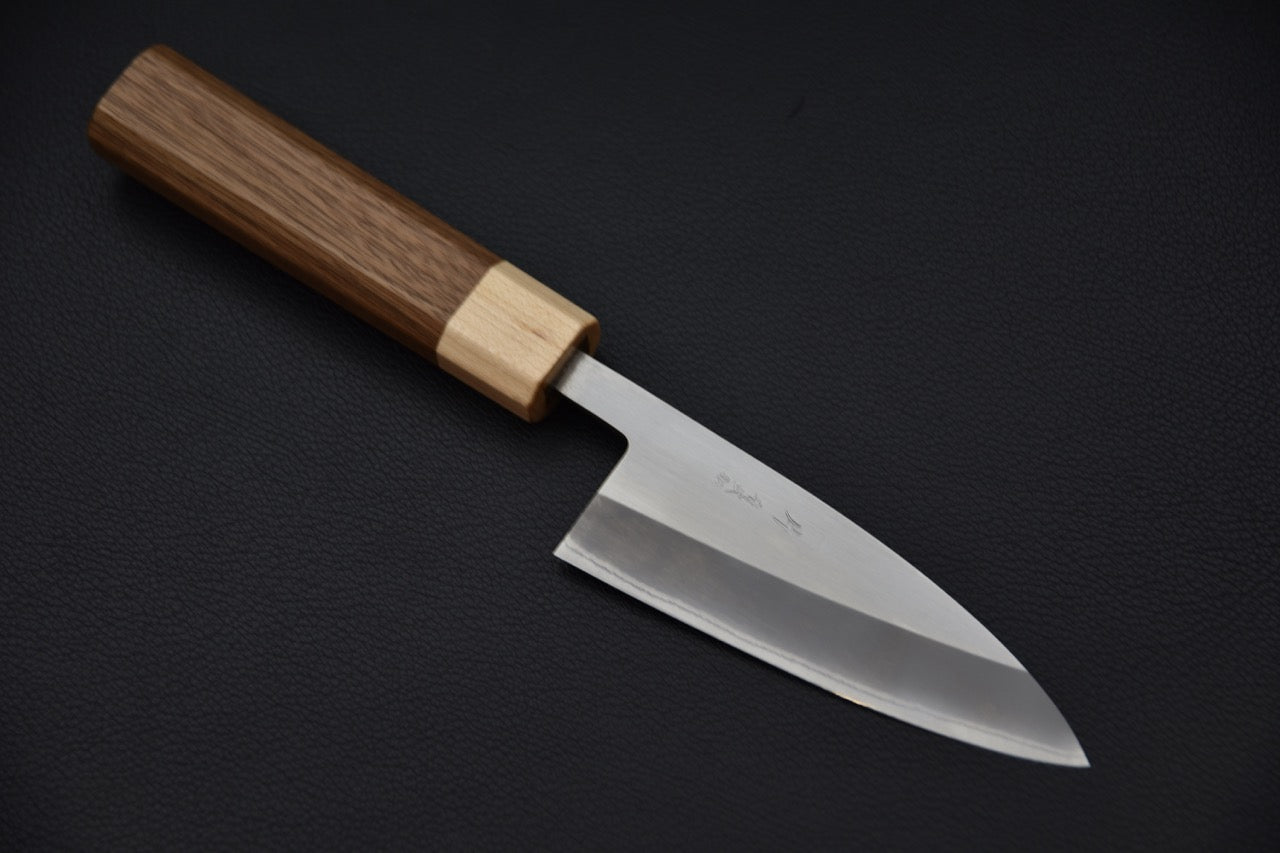 Détail de la lame avec kanji gravés, acier Aogami #2 finition Migaki