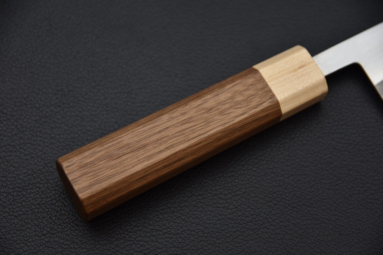 Manche octogonal en noyer et érable moucheté du couteau Hitohira