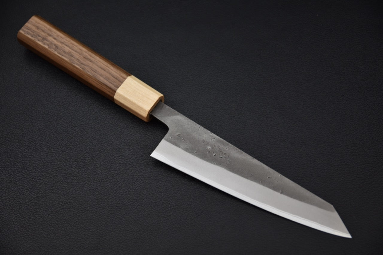 Couteau japonais Honesuki Kaku 150mm Hitohira TD, vue complète sur fond noir—Stay Sharp Montréal