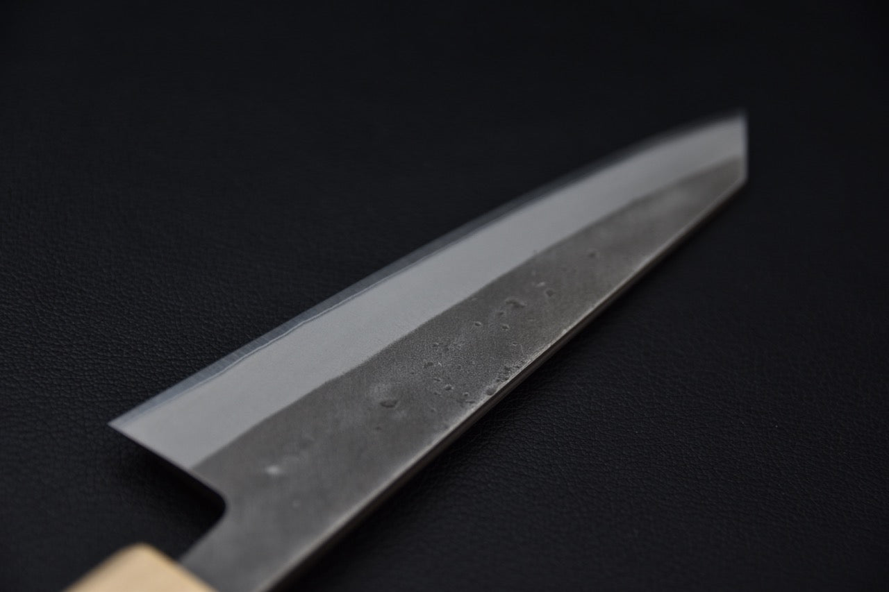 Couteau japonais Hitohira TD Honesuki Kaku 150mm, détail du profil de la lame