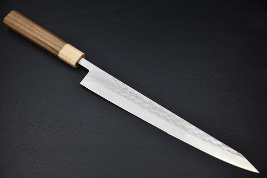 Couteau japonais sujihiki Hitohira TD SLD 270 mm avec manche en noyer, vue complète sur fond noir.