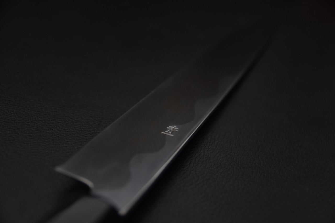 couteau japonais yanagiba lame élégante contraste ébène saya

