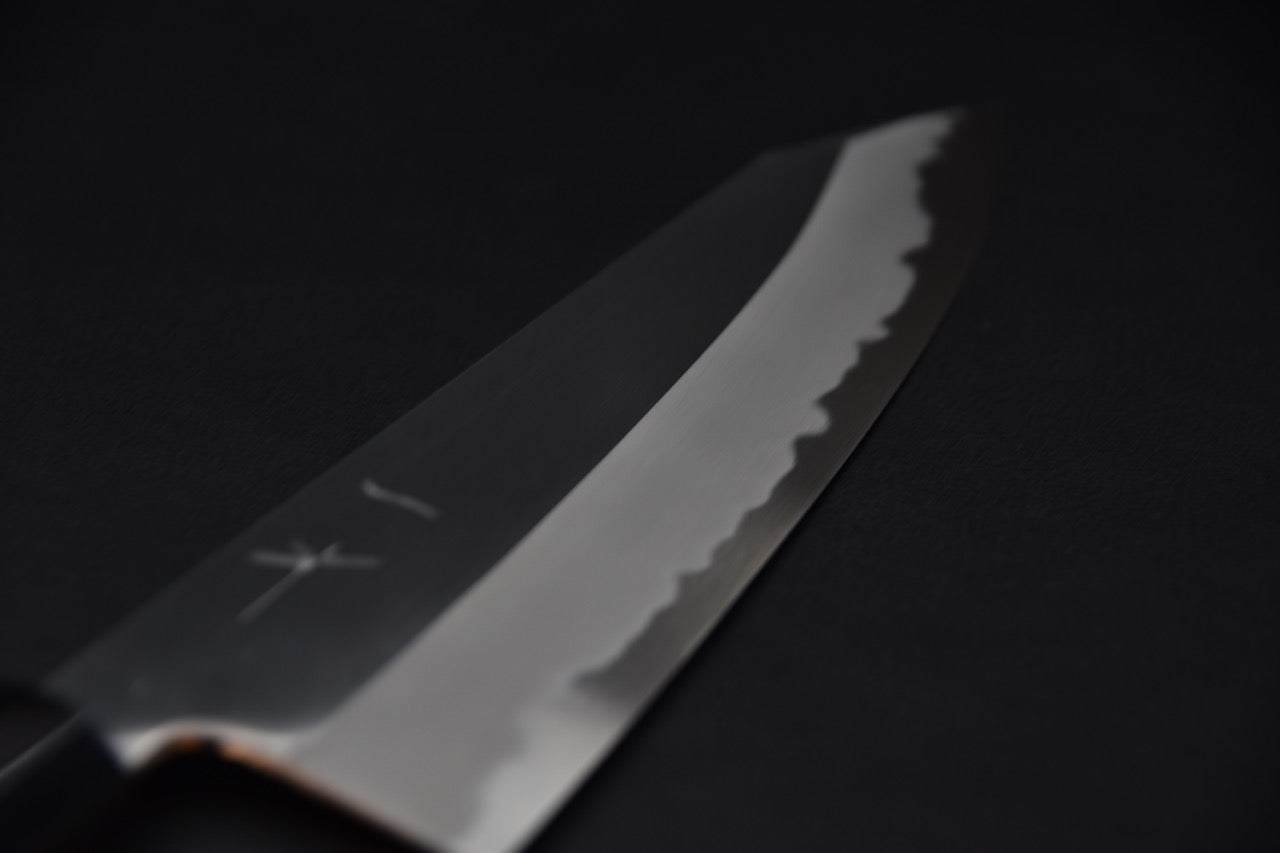 couteau japonais lame polie avec ligne de trempe et pointe Kiritsuke