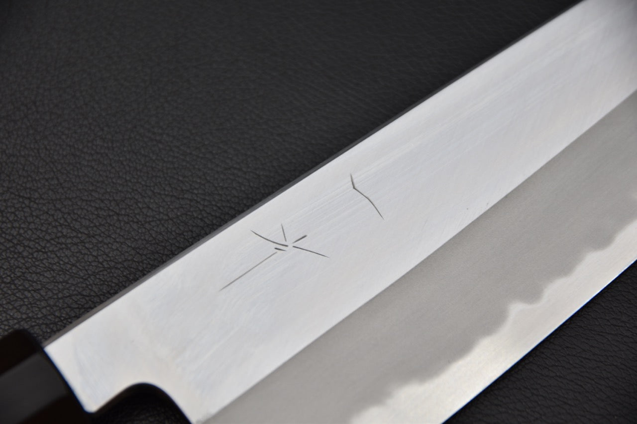 couteau japonais vue du tranchant affiné et géométrie extra haute