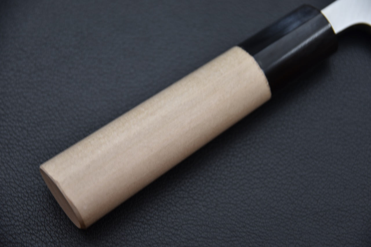 Détail de la jonction entre la lame et la virole, finition impeccable du Deba
