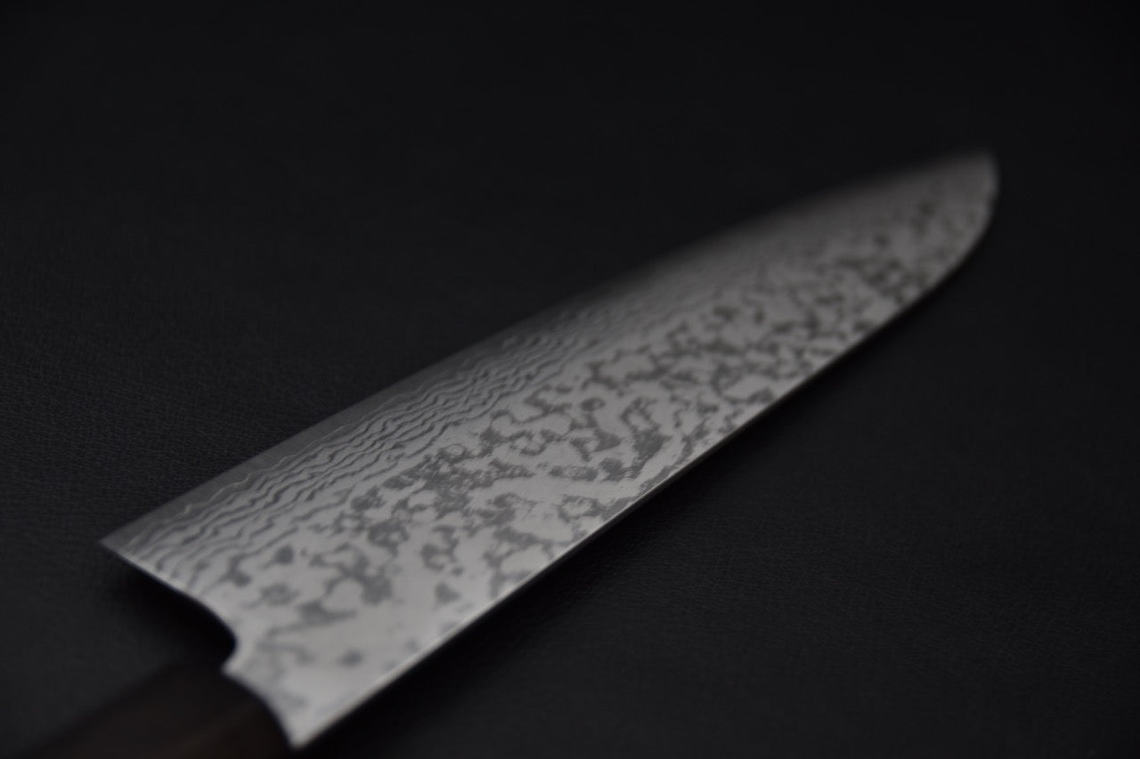 Makoto Kurosaki VG7 Damascus Gyuto 210mm, couteau polyvalent japonais avec manche élégant en ébène