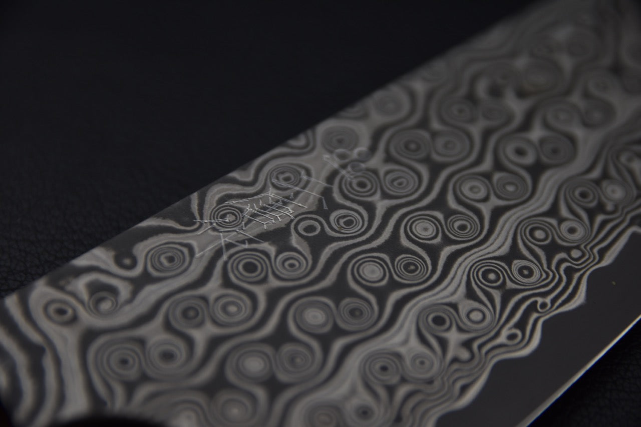 Nigara Hamono SG2 Anmon Damascus Santoku Ébène