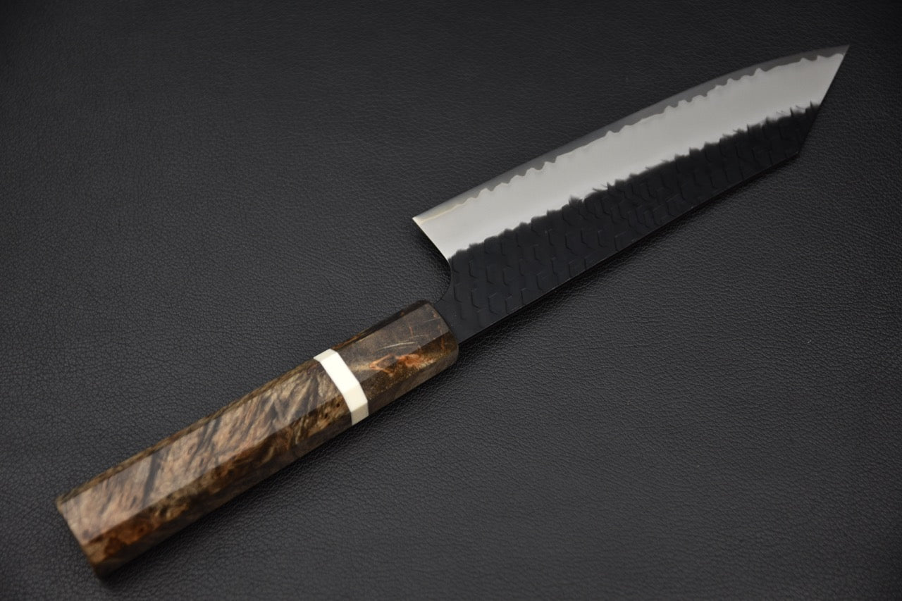 Vue complète d’un couteau japonais bunka SG2 avec manche en bouleau stabilisé — Japanese knife