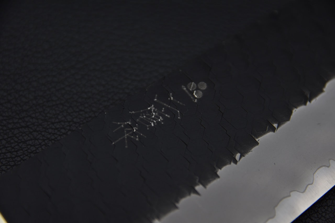 Nigara Hamono SG2 Kurouchi Tsuchime Santoku 170mm Émeraude