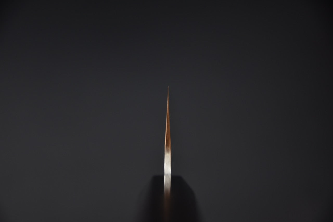 couteau japonais Nigara SG STRIX vu du dessus, lame fine et symétrique