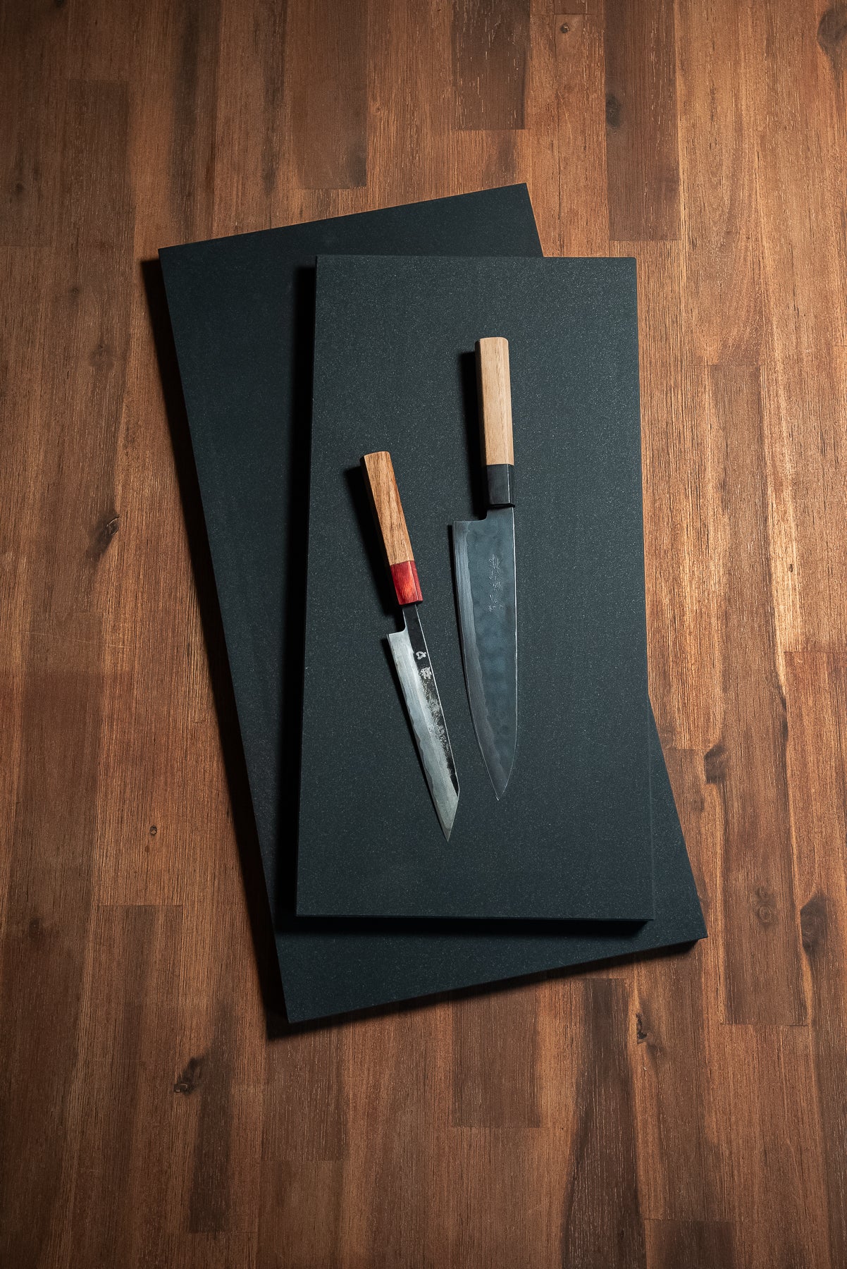 Planche à découper professionnelle Asahi (noire)