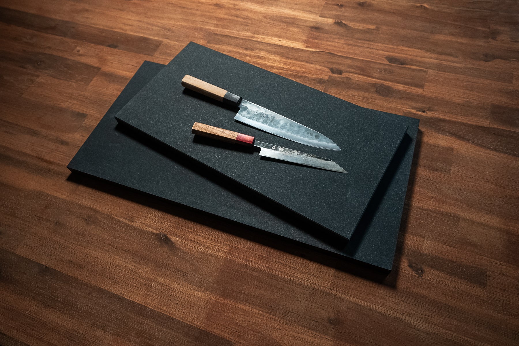 Planche à découper professionnelle Asahi (noire)